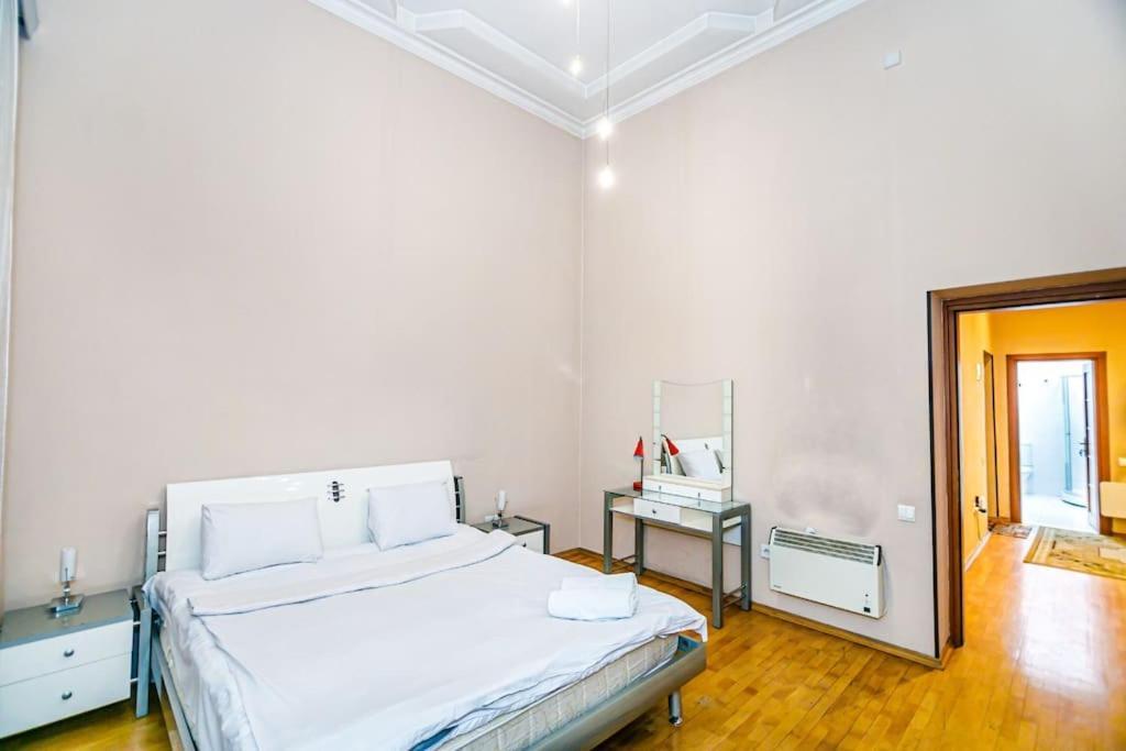 Apartment Azneft Meydani Bakü Dış mekan fotoğraf