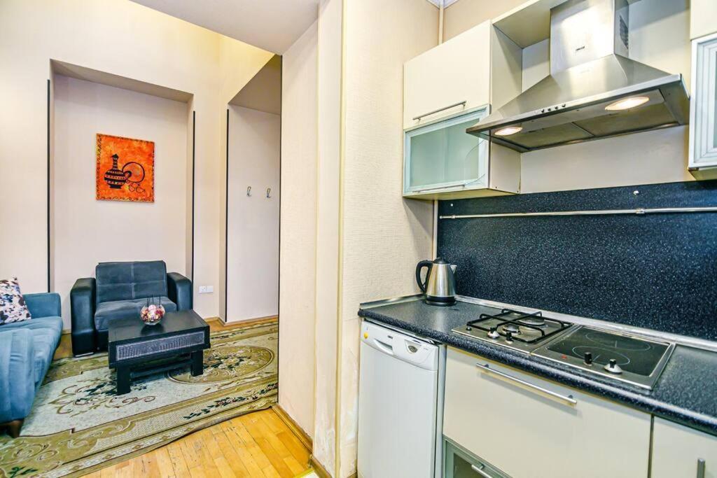 Apartment Azneft Meydani Bakü Dış mekan fotoğraf